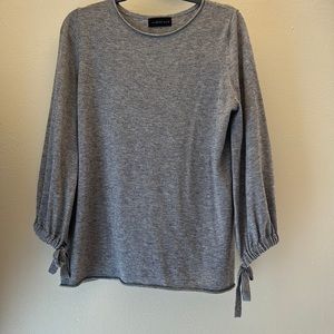 Mustard seed gray pullover sweater